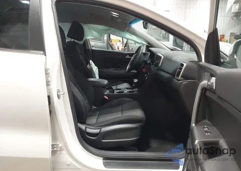 2020 Kia Sportage Lx z USA, uszkodzony, nr VIN KNDPMCAC2L7777885